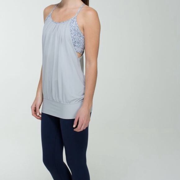 Lululemon No Limits Tank in Silver Spoon / Petite‎ Fleur Silver Spoon Size 6 - Picture 1 of 10